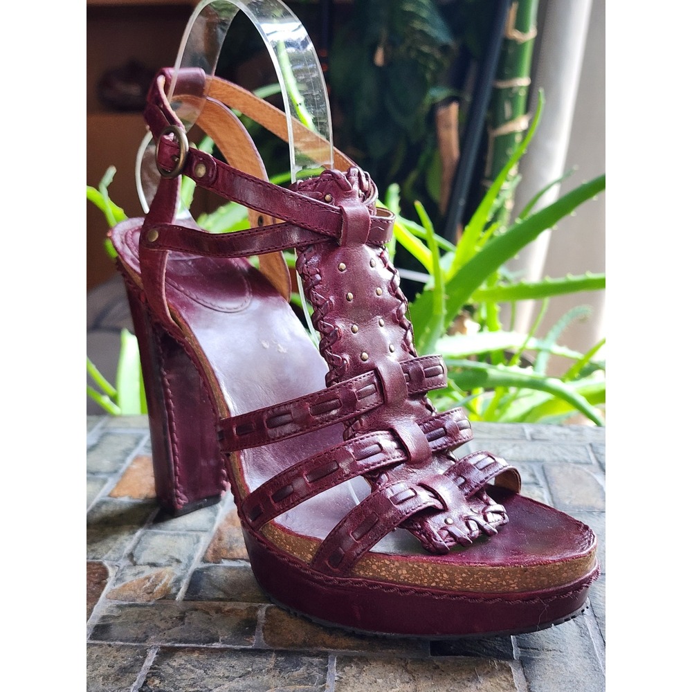 Frye Grace T Strap Burgundy Leather Studded Platform Sandals 8.5 F0011 L08